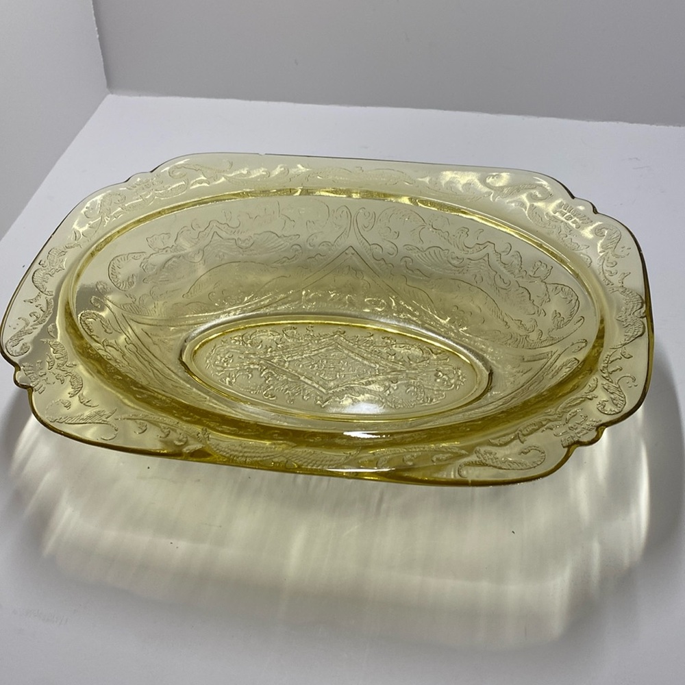 Oval Vegetable Serving Bowl, Yellow Depression Glass Madrid by Federal Glass